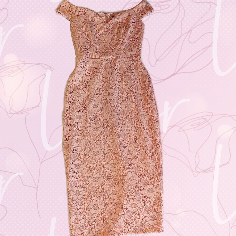 Floral-Lace pink dress 🦩🌸💕💞💗💘